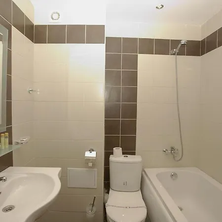 One Bedroom דירה פומורי